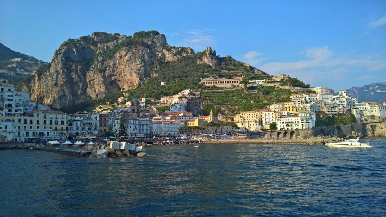 Casa Vacanze Archi Medievali Villa Salerno Exterior photo